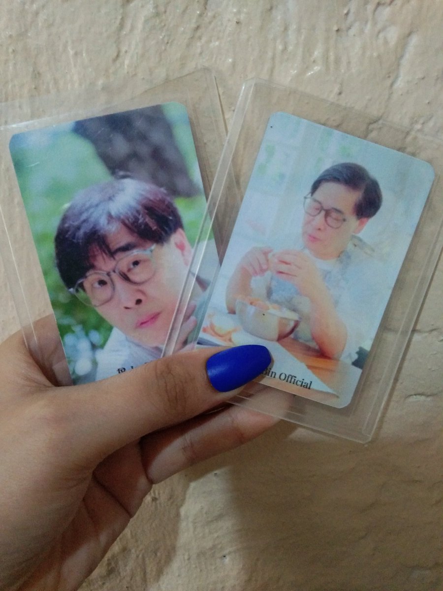 _jahzyy's tweet image. guys bakit parang iba mukha ng AHOF sa photocard ko ??? 

NA SCAM AKO !!!