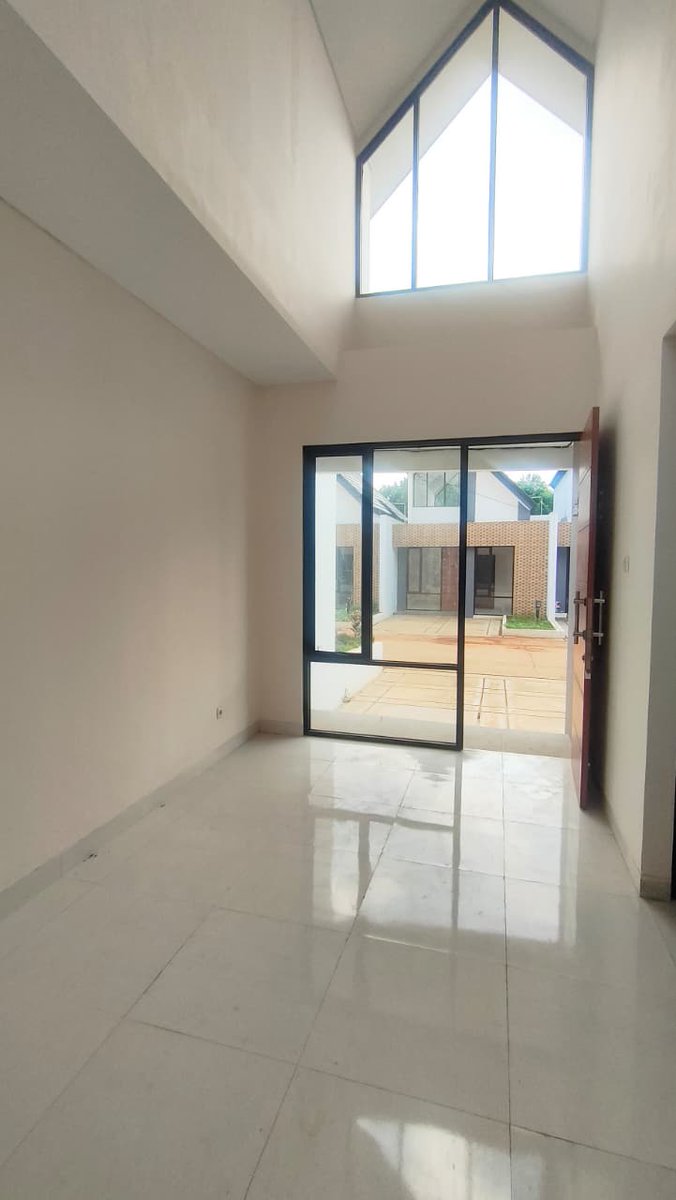 TiaraProperti's tweet photo. Hunian Asri Nyaman di Tanah Baru Depok – Selangkah ke Jakarta Selatan

SPESIFIKASI:
· Material: bata merah
· LB: 100 m2 | LT: 120m2
· 3 KM | 2 KM
PROMO SPESIAL:
· FREE: BPHTB | AJB | Notaris | PPN | KPR (exc asuransi)

· FREE: Canopy | Smartdoor lock
HUB:
https://t.co/yXteT59s4J https://t.co/Spfyak4Sqv