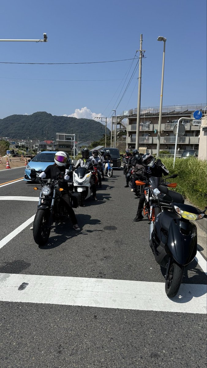 NS400SRC's tweet image. 🗼湘南平の海が見える展望レストランにランチしに来ました🍽️
眺めが良く海の船を観ながら、少しリッチな気分でした♪
#SagamiRidersClub
#SRC
#神奈川県
#湘南平
#展望レストラン