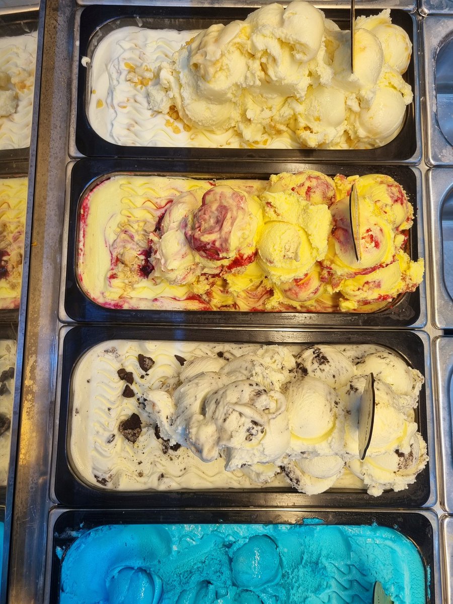 Ramsbottom_Ice's tweet image. Makers Market Day !!

Todays flavours 🍦

Mint Choc 
Chocolate
Vanilla
Strawberry
Jammie Dodger
Rum &amp;amp; Raisin
Salted Caramel
Unicorn
Blackcurrant &amp;amp; Liquorice 
Bubblegum
Black Cherry
Turkish Delight
Biscoff
Daim Bar
Sea Salt Choc
Brownie 
Amaretto &amp;amp; Cherry
Oreo
Cinder 
Pear Drop