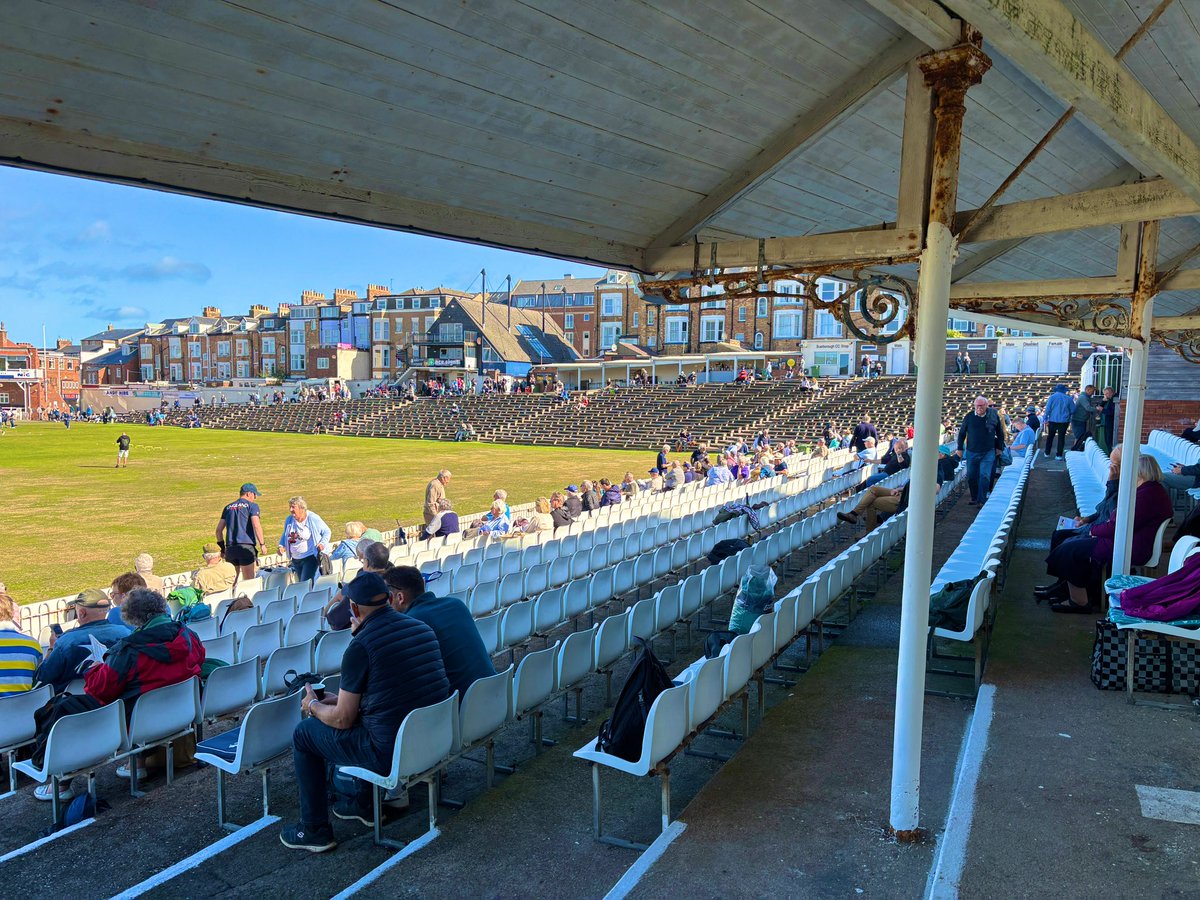 On days like this. ☀️
For games like this. 🏆

Watching a match at Scarborough has to be the pinnacle of English county cricket.
What a ground. 🏴󠁧󠁢󠁥󠁮󠁧󠁿 #yccc