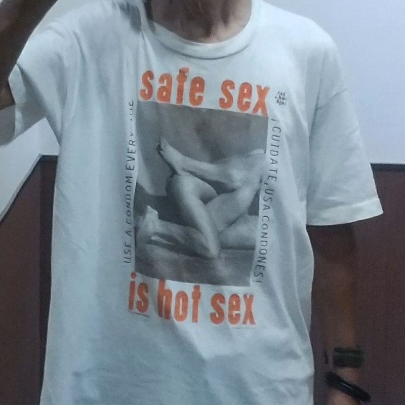 tinypoool's tweet image. 今日のT
#safesexishotsex 
#redhotblue 
#stevenmeisel
#todaystshirt
#tshirt #tshirts
#vintagetshirt
