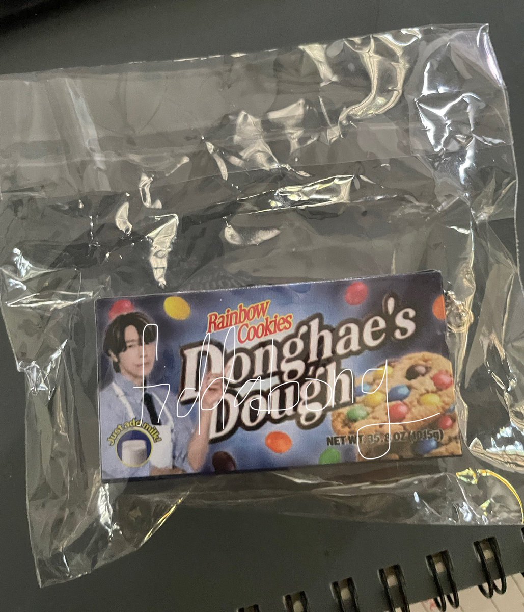 help rt

wtt sj market random package keyring

have: lee donghae version
want: kim heechul version

📍can meet up in bangkok sushow, singapore sushow &amp; kuala lumpur sushow 

pls help me to trade for khc one 🥺