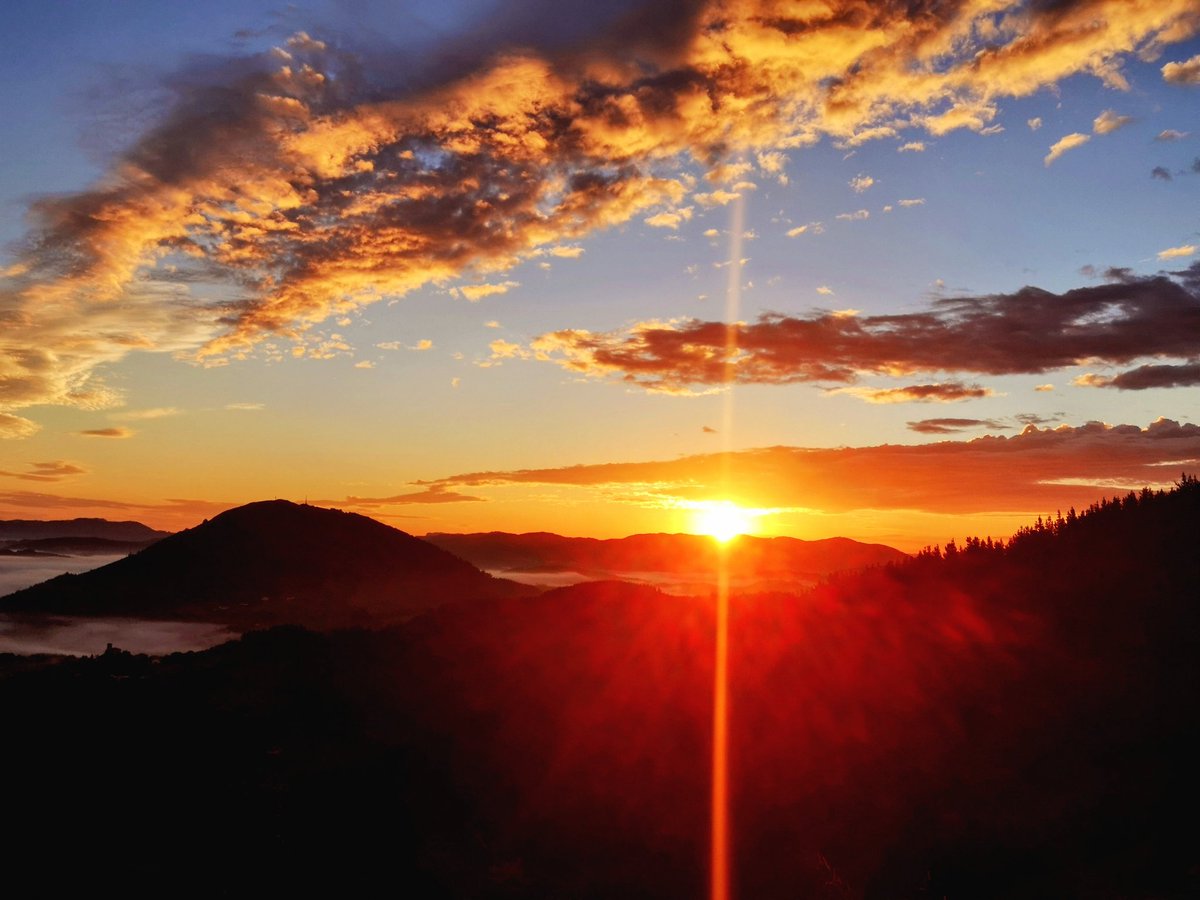 🌤️16 gradu egunsetian eta Behe-lainoa, Egun on!! (ARAMAIO) <a href="/Euskalmet/">Euskalmet</a> <a href="/AEMET_PaisVasco/">AEMET_País Vasco</a> <a href="/IjurraRosa/">laura rosa ijurra galarza</a> <a href="/joxeanjel123456/">Jose Angel Urquia</a> <a href="/rasalvi49/">Ramon Salvi</a> <a href="/beltza13/">iosu arregi</a> <a href="/Arabamet/">Arabamet</a> <a href="/AramaixoBizirik/">Aramaixo Bizirik</a> <a href="/PatrimonioAlava/">Patrimonio de Álava</a>.