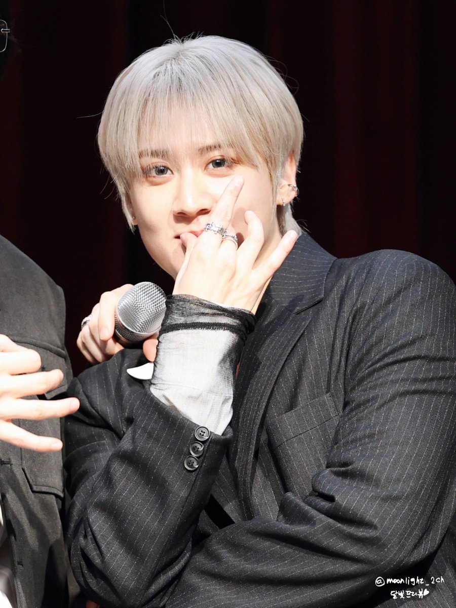 [PREVIEW] 250831 인기가요 미니팬미팅
 
체리파이🍒🥧포즈💜

#TEENTOP #틴탑 
#CHUNJI #천지 
#JUST15_TEENTOP #CherryPie🍒