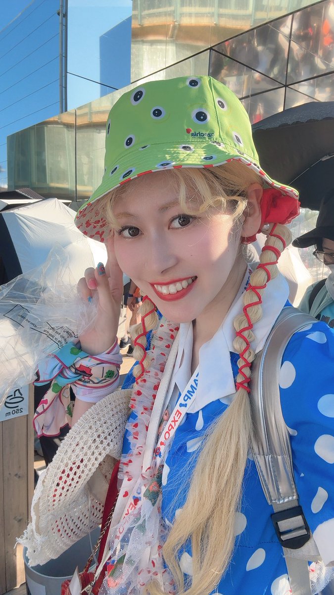 非売品】万博 チェコ館 レネ プラスチックメダル 非売品】万博