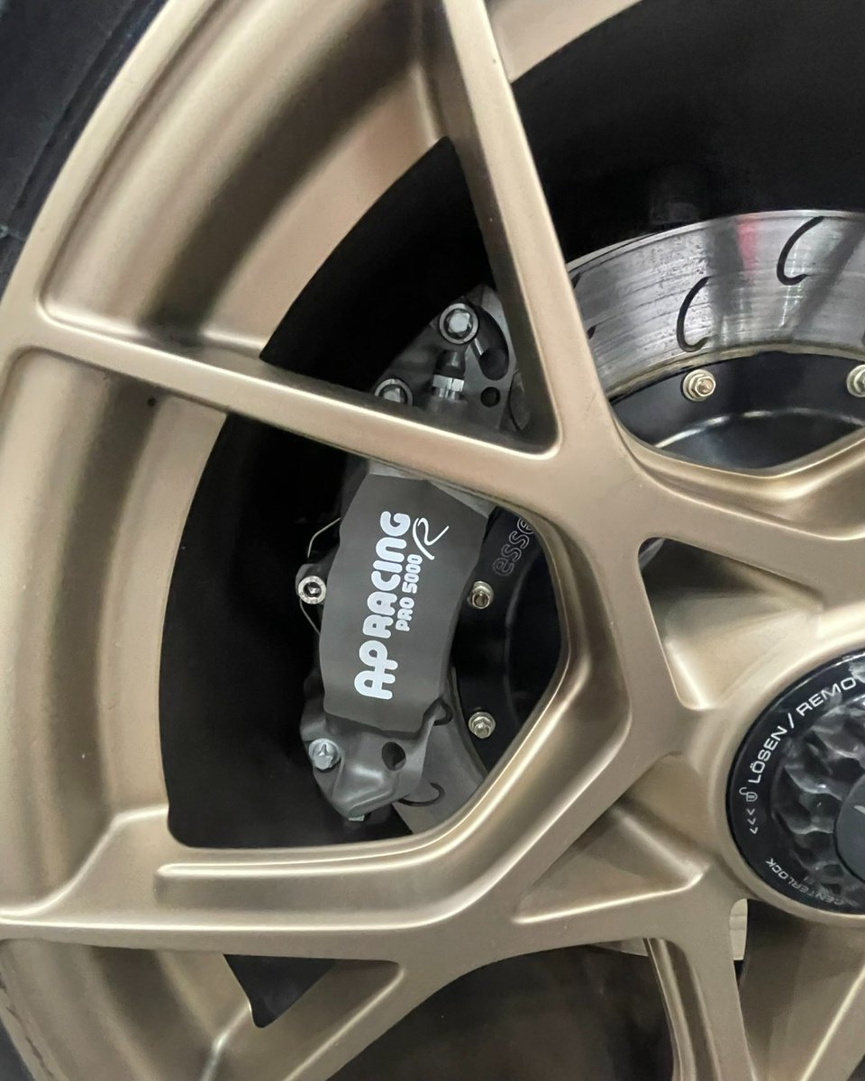APRacingLtd's tweet photo. Track only.
The PRO 5000 R caliper is built purely for racing — no shortcuts, no road-friendly features, just full performance where it counts.
#apracing #bestofbritish #race2road #born2race #caliper #race #performance #brakeupgrades #brakes #car #pro5000r https://t.co/yHLJNYvETd