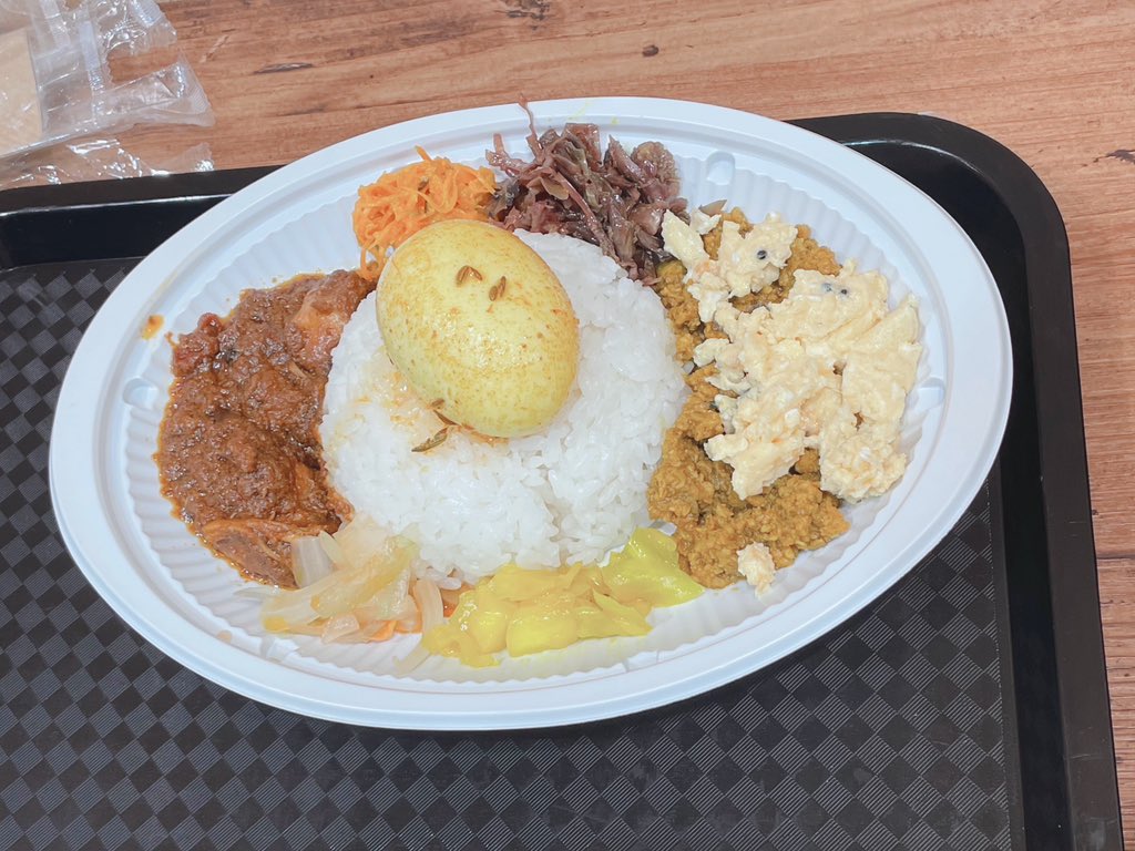 今日は初めましてじゃないけどデートは初めてする人と健全にカレー🍛食べてカラオケ🎤行って来ました〜🫠💜
年齢聞いたか忘れてたけど思ったより若くてびっくりした🫨
最近若者を何故か惹きつけてる…🐣