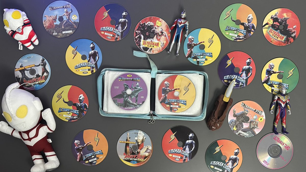 kokoultraniel's tweet photo. When I was a kid, my father bought me a complete set of Ultraman Cosmos series.
Ultraman Cosmos is my childhood hero, but now as I’m an adult, I think Ultraman Dyna ultimately stole my heart❤️
This is #MyUltramanMemory 🔥
Thank you Ultraman.
ありがとうウルトラマン😊 https://t.co/PrmO9txMMI