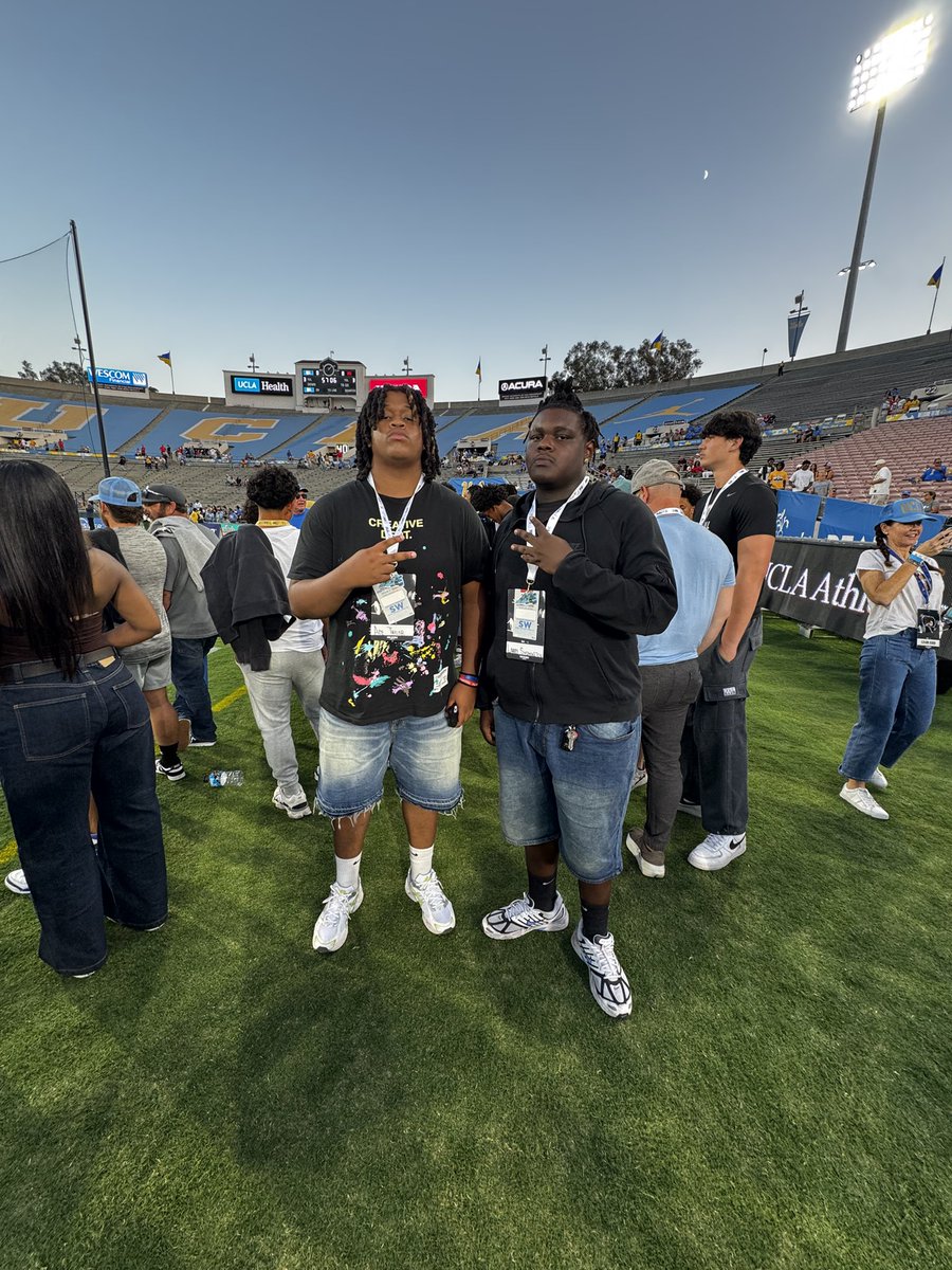 Had a great game day visit at the University Of California Los Angeles <a href="/CoachDMinor/">Coach Minor/Coach D</a> <a href="/CoachMarshawn/">Marshawn Friloux 🏁</a>