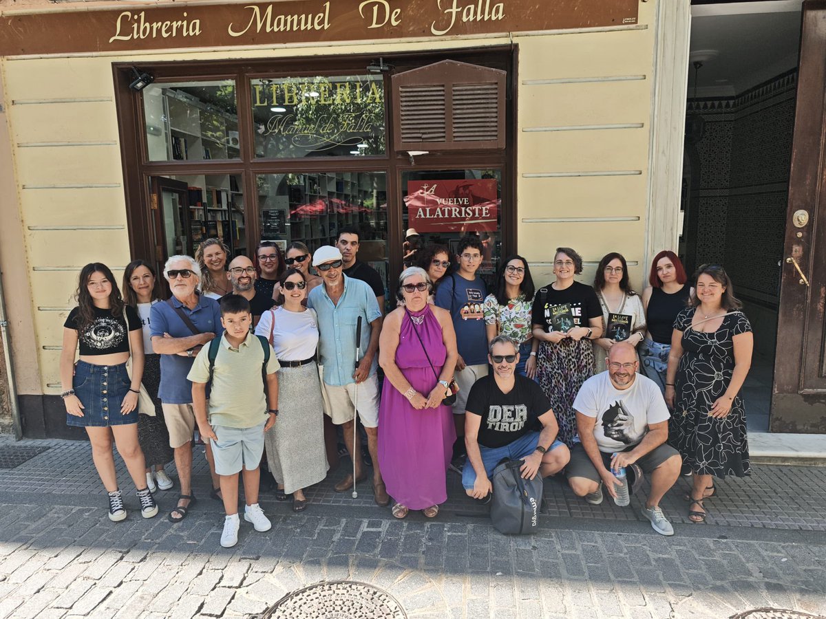 Emprender las rutas de La llave de los misterios es una aventura inmensa en la que puedes ver el entusiasmo de los nuevos integrantes del Club de los Pringaos. Incluso descubres torres míticas en cuyas habitaciones ronda la leyenda y el mito. Vente a la próxima!