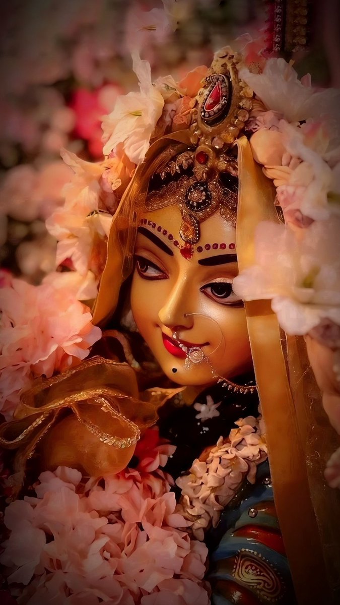 ब्रज मंडल की अधिष्ठात्री देवी, श्रीकृष्ण की प्राणप्रिया, लक्ष्मी स्वरूपा श्री राधारानी जी के प्राकट्योत्सव राधाष्टमी के पावन पर्व की आप सभी को बहुत बहुत बधाई. 

🙏 राधे-राधे 🙏

#राधा_अष्टमी_की_हार्दिक_शुभकामनाएं 💐