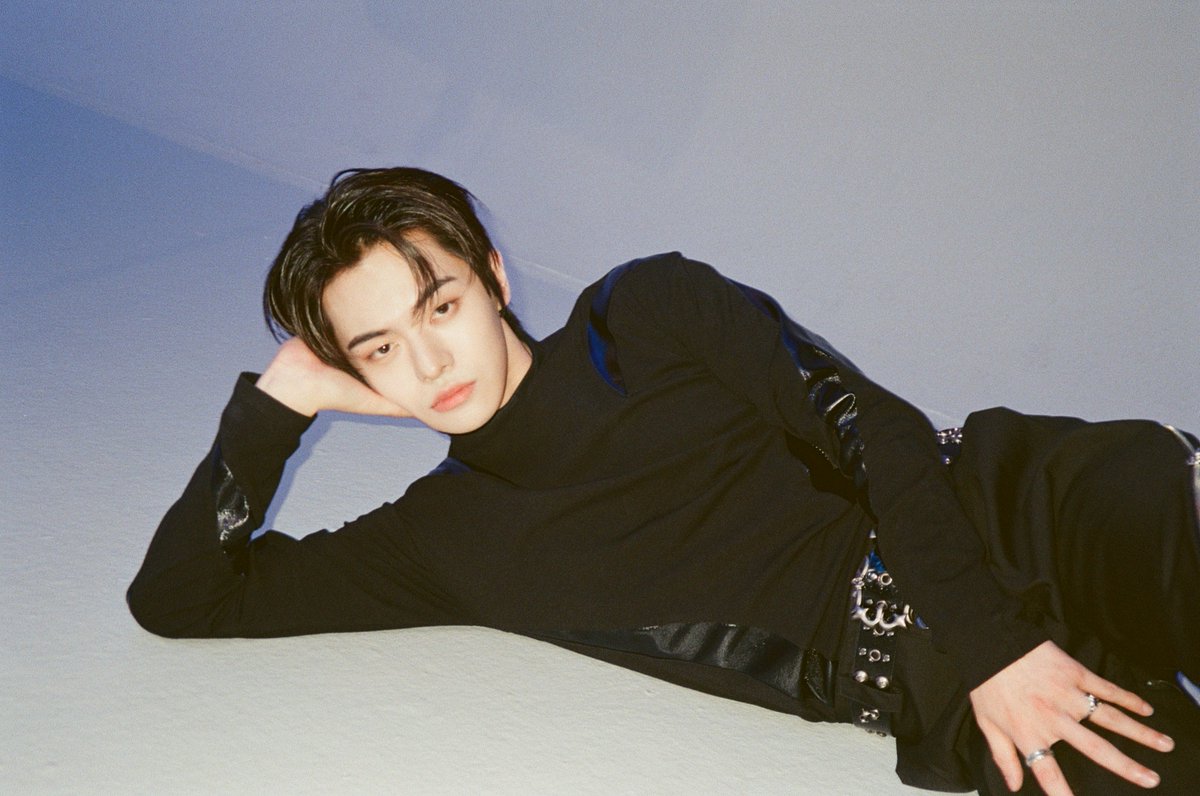 M2MPD's tweet image. 필름카메라로 기록한 8월의 추억📸 9월에도 쭈욱 엠투와 함께해요❣ #8월의엠투 #M2film #SC_SPECIAL #보이즈2플래닛 @_mnetboysplanet