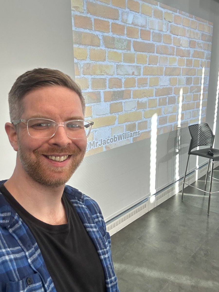 Had a great week doing stand-up at a college, a corporate gig and a few other fun shows! Where should I perform next?