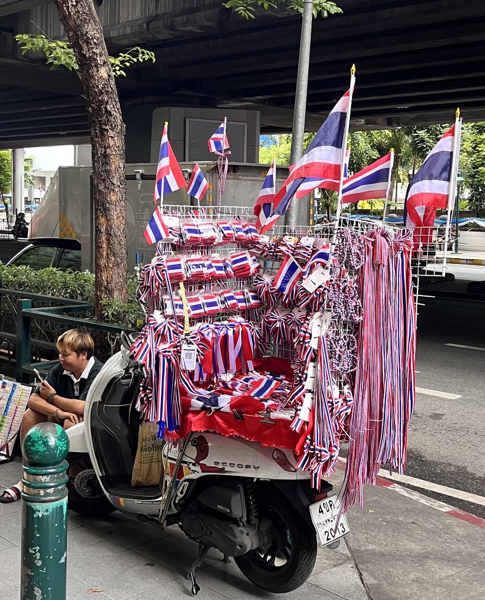 Nationalisma on wheels #Thailand #Protest