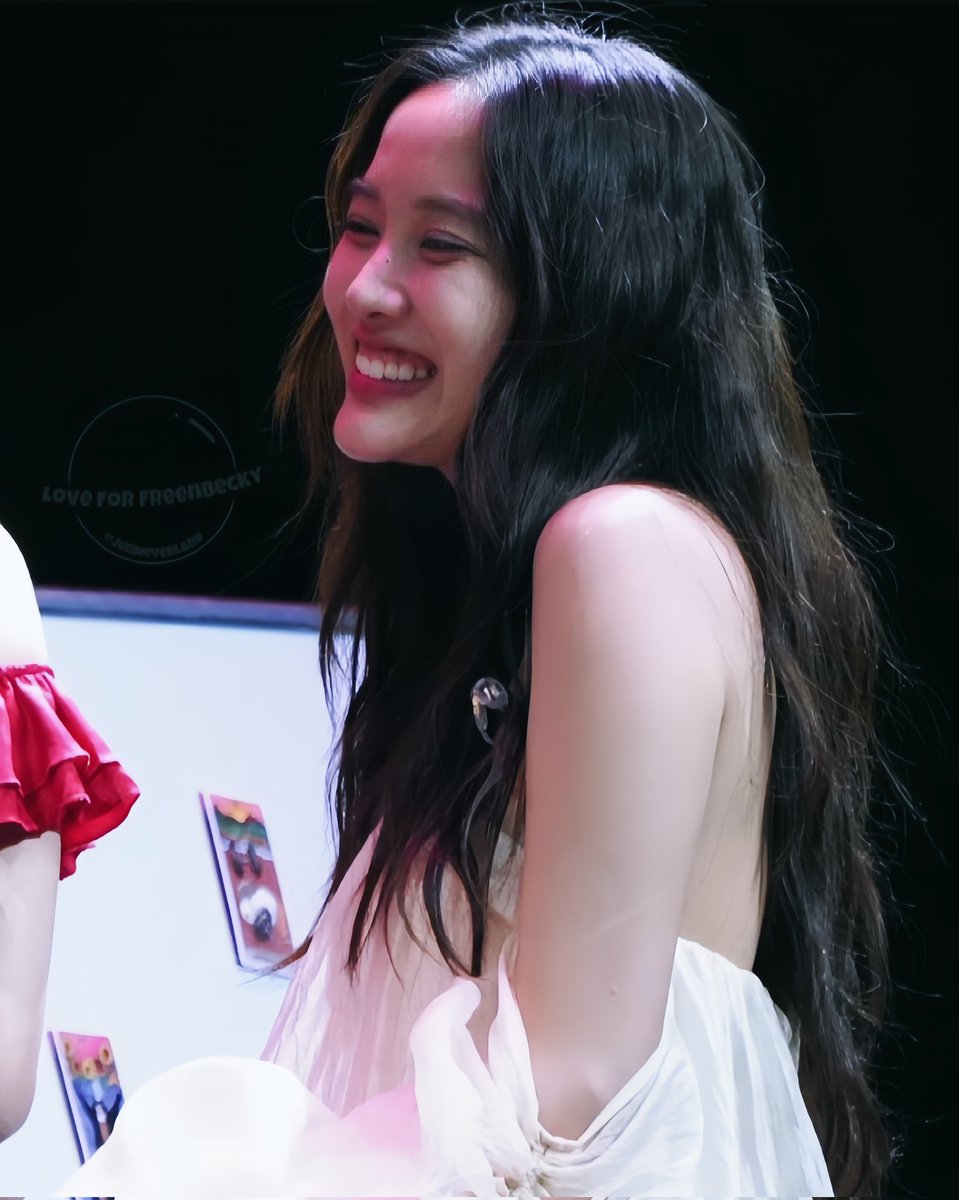 belovedSaro0808's tweet image. Her smile &amp;gt;ᴗ&amp;lt; 🌷✨️

FREEN BECKY LATAM TOUR BRAZIL 
#FreenBecky1stFMinSaoPaulo
#srchafreen