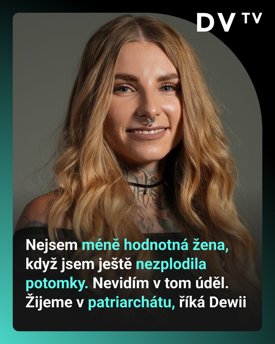💬| „Nikdy mě nelákalo mít děti, nevidím v tom smysl a necítím, že bych je potřebovala. Být single je pro ženu také cejch. Jako by ta, která si vydobyla muže, byla hodnotnější. Já mám kolem sebe skvělou komunitu a čím jsem starší, tím lepší život žiju,“ říká influencerka Karolína
