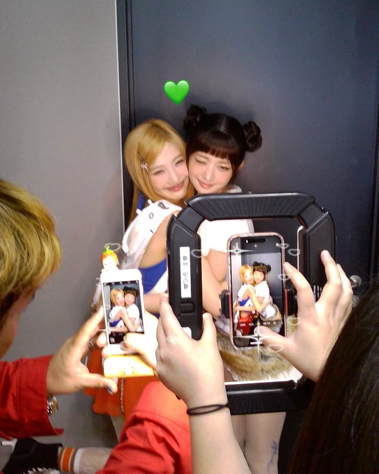 Gzqst07bYAAre-K?format=jpg&name=small