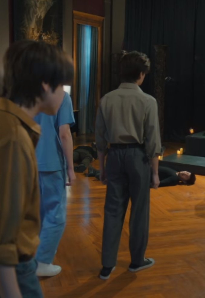 คุณหมอให้หนูยื้มรองเท้าผ้าใบหรอคับ !
เก่งมั่กเลย ไปเล่นบ้านเพื่อนก็ต้องใส่รองเท้านะคับ เดี๋ยวโดนบาด !

KHUN METHAS RV EP2

#RevampSeriesEP2