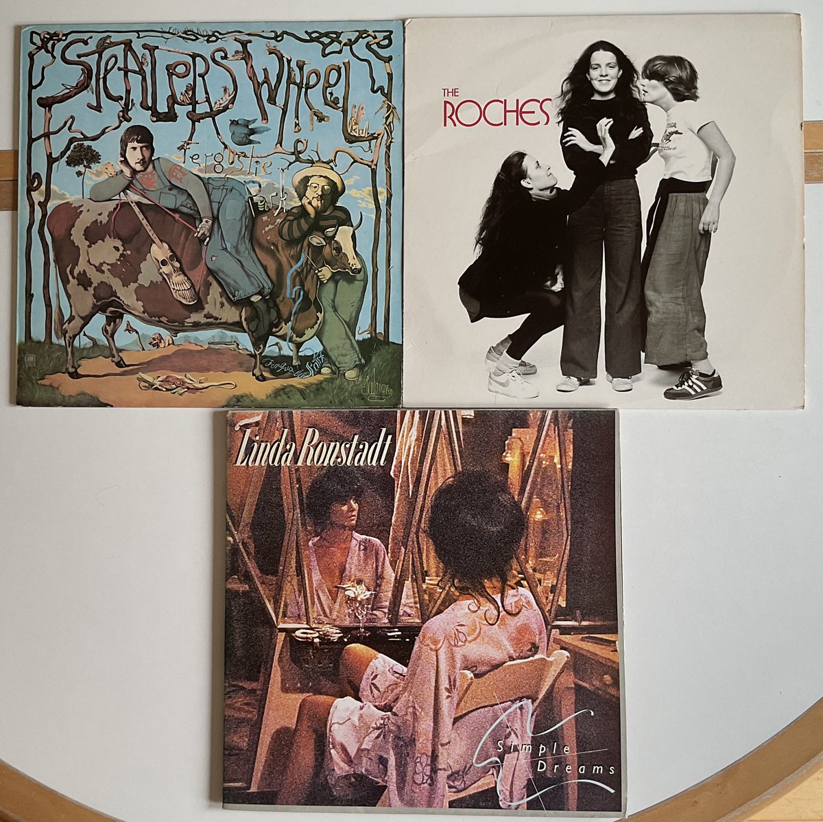 Even bij Popeye in Hengelo langsgegaan. Vooral die van de Roches (NM, USA persing) was een mooie vondst, die andere zijn bijvangst. LR met o.a. Waddy Wachtel!   😉 <a href="/ErikInkoper/">Erik Hoekstra</a> <a href="/KeesSchafrat/">Kees Schafrat</a>