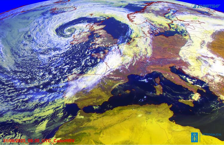 Outubro nunha imaxe satelital

Data real 31/08/25.