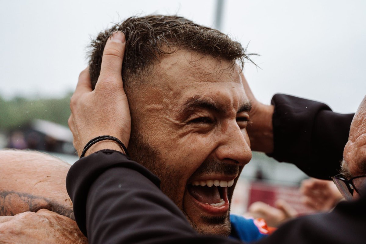 The joy at scoring a last minute winner.
Jonny Margetts!! 

📷 Tommy Cox