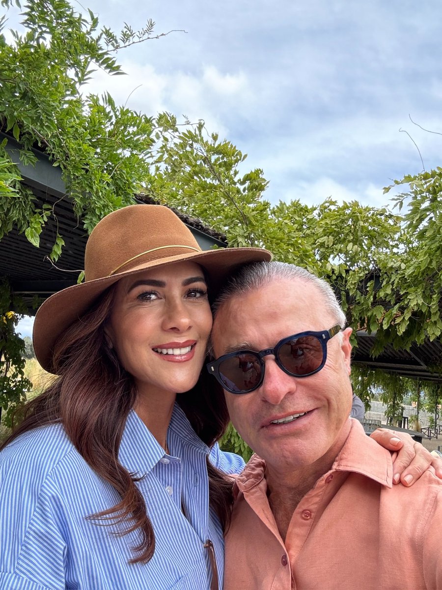 Quirino Ordaz Coppel. (@quirinooc) on Twitter photo .<a href="/RosyFdeOrdaz/">Rosy Fuentes de Ordaz</a>, en tu cumpleaños me llena de alegría estar a tu lado y celebrar junto a nuestros hijos, en familia. Eres una madre excepcional, una compañera inigualable y una gran amiga. Que este día sea muy especial y que sigamos celebrando juntos por siempre.
#FelizCumpleaños .<a href="/RosyFdeOrdaz/">Rosy Fuentes de Ordaz</a>, en tu cumpleaños me llena de alegría estar a tu lado y celebrar junto a nuestros hijos, en familia. Eres una madre excepcional, una compañera inigualable y una gran amiga. Que este día sea muy especial y que sigamos celebrando juntos por siempre.
#FelizCumpleaños