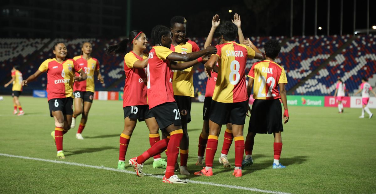ebfchistory's tweet image. Our very own Bengali girl from Kalyani wrote her name in the history books as her goal secured a 1—1 draw against 🇭🇰 Kitchee FC in the Preliminary Round match and made 🇮🇳 East Bengal as the group toppers and thus, qualify for the #AWCL Group Stages on the very first attempt.