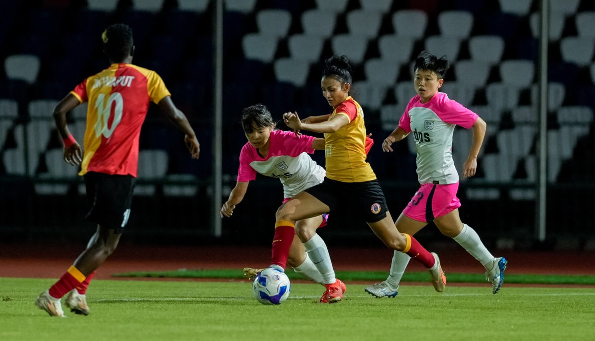 ebfchistory's tweet image. Our very own Bengali girl from Kalyani wrote her name in the history books as her goal secured a 1—1 draw against 🇭🇰 Kitchee FC in the Preliminary Round match and made 🇮🇳 East Bengal as the group toppers and thus, qualify for the #AWCL Group Stages on the very first attempt.