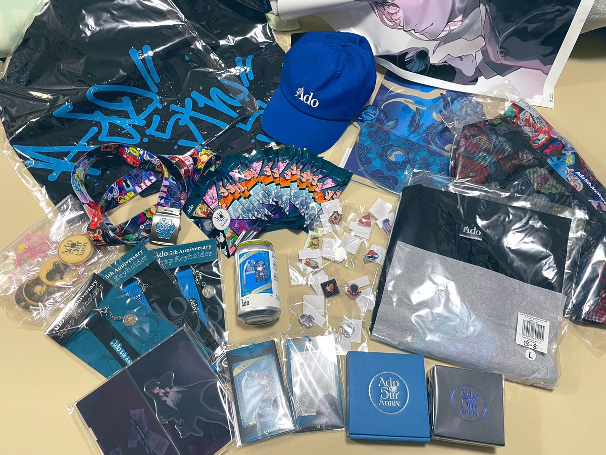 今日までの戦利品です🥹！！
（推し絵師に貢いだり交換後の手持ち）

何故か記憶は無いのですが、合計65,500円……バレたら怒られそう…笑

ポップアップストア入店後からAdoレナリンが出続けてます…😇💸

#Ado5thPOPUPSTORE