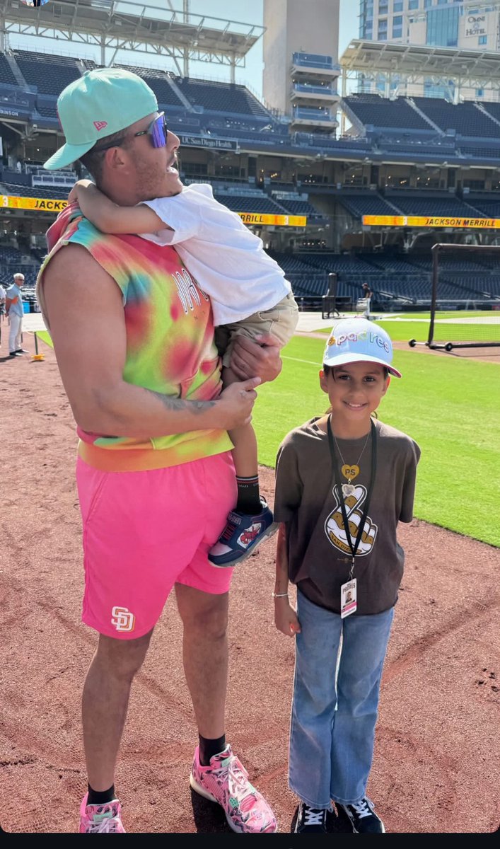 Hard not to get emotional.
Manny’s 1,000th hit as a Padre reminds me what <a href="/Padres/">San Diego Padres</a> baseball is all about: joy.

Joy for my children. Joy for San Diego.🪄✨
A thousand hits in brown and gold. That’s special, y’all…🤟🏽🤎💛

#ForTheFaithful  #PadresWin