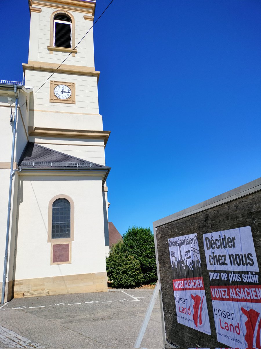 UnserLand's tweet image. 👉Sur les panneaux de #Mulhouse, du #Sundgau, de #Haguenau et partout en #Alsace 🇲🇨, Unser Land colle ses convictions.
▶️Face à l'effacement de notre région -que nous combattons- , nous affirmons haut et fort : l'Alsace n’est pas en #GrandEst, c’est une terre, une culture, un