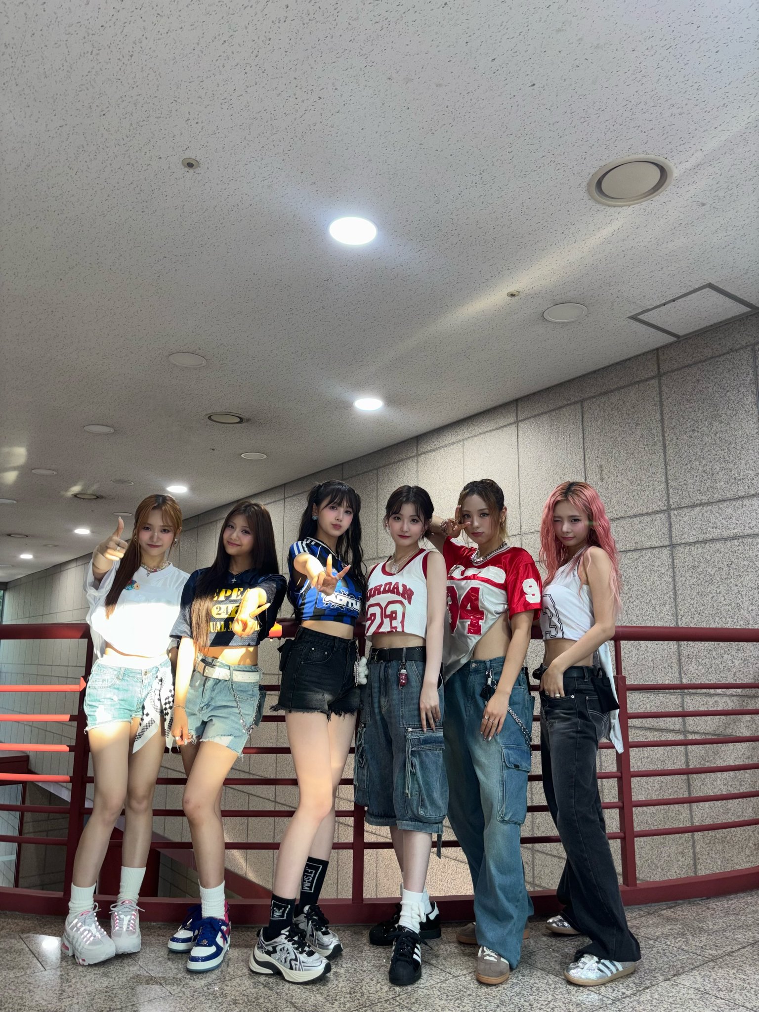 Gzr1mbGacAA_V_r?format=jpg&name=large