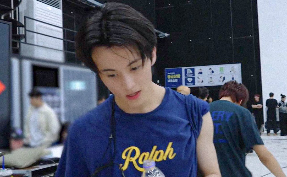 blue and black... his colors....