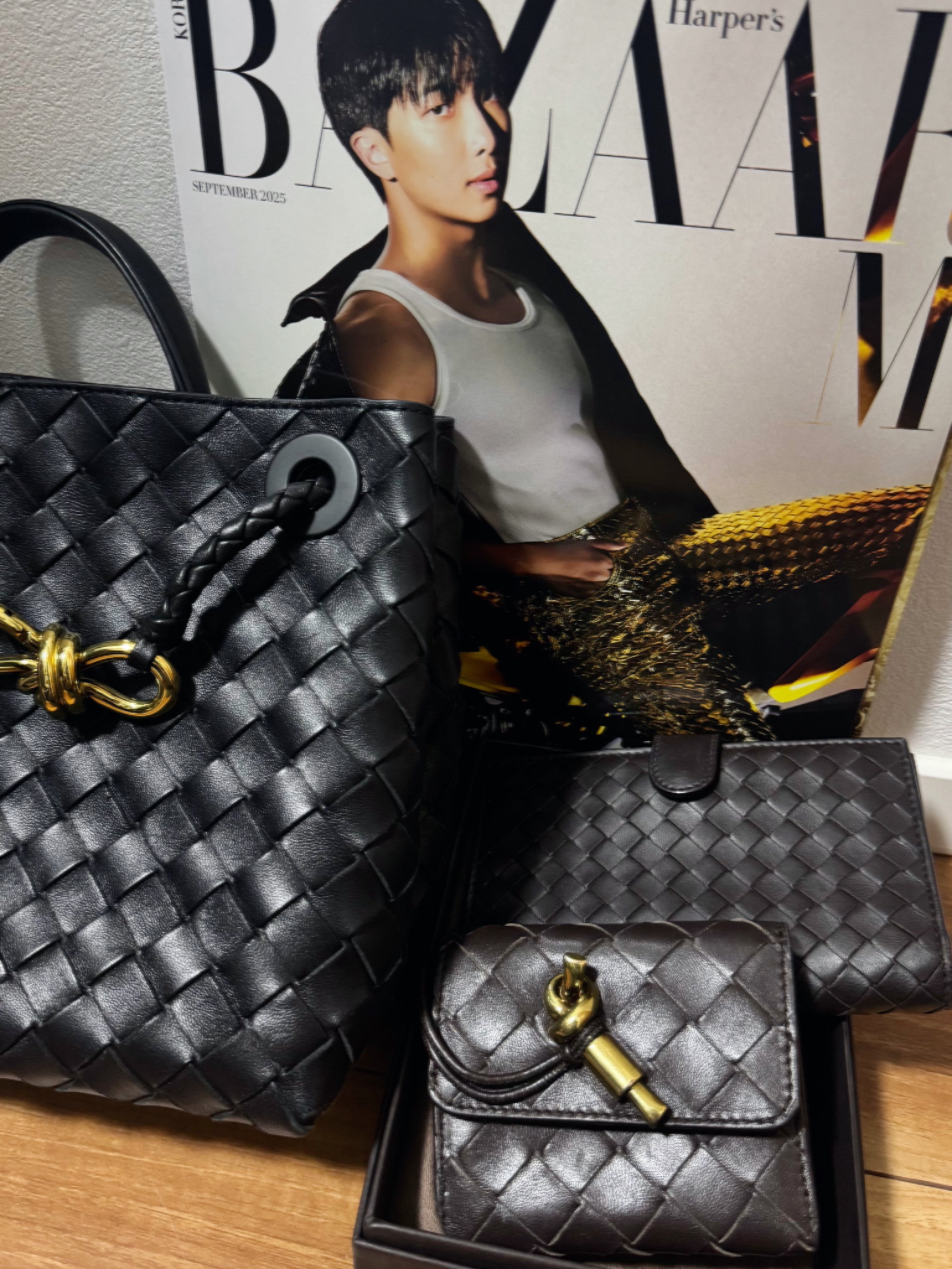 ボッテガべネタ 超美品 レザー 編み込みデザイン ポシェット、新品同様