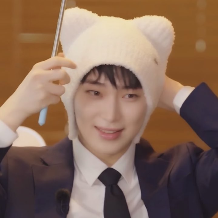 sunoo should be so proud of his merch fr he did such a good job with these beanies