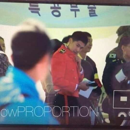 xiahmpreg's tweet image. “Suddenly it’s December
and you’re not 17 anymore.
And you haven’t been 17 for a long time,
but sometimes you need to remind yourself.”