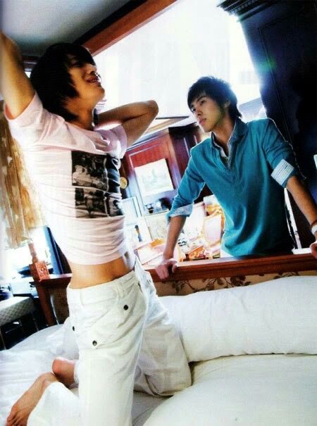 xiahmpreg's tweet image. “Suddenly it’s December
and you’re not 17 anymore.
And you haven’t been 17 for a long time,
but sometimes you need to remind yourself.”