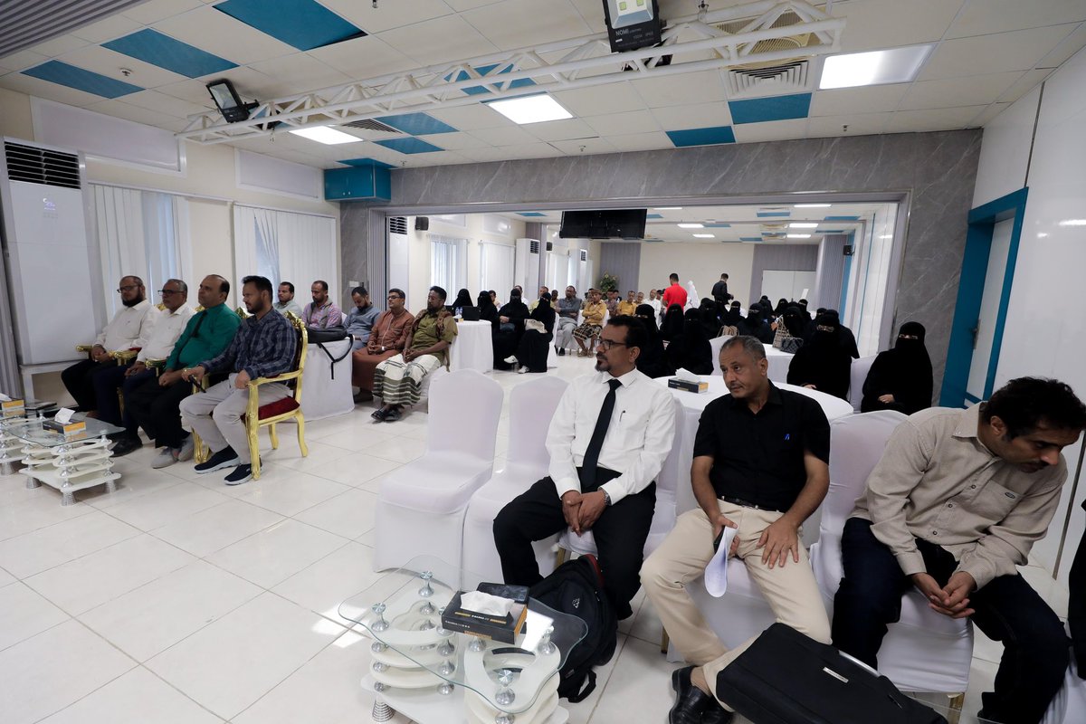 SaudiDRPY's tweet image. انطلق في محافظة #حضرموت برنامجاً تدريبياً لـ 70 معلماً ومعلمة يشمل 50 دورة تدريبية وذلك ضمن مراحل مشروع الشهادات الدولية المهنية في التدريس (IPTC)، والذي يستهدف تأهيل 200 معلم ومعلمة في كل من محافظات #حضرموت، #تعز و #عدن.

يأتي المشروع بالشراكة بين…