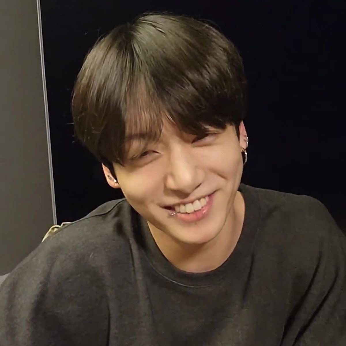 ¡Empecemos a hacer tendencia por JUNGKOOK, no pases sin comentar! 🥹💜

HAPPY BIRTHDAY JUNGKOOK
#Happy_JK_DAY #HappyBirthdayJungkook 
#ThereIsMagicInJKDay
#BillionWishesForJK
#HigherWithJungkook
#JKYouAreThatSomebody
#ForeverGoldenJungkook
#AlwaysWithJungkook
#ShineOnUsJungkook