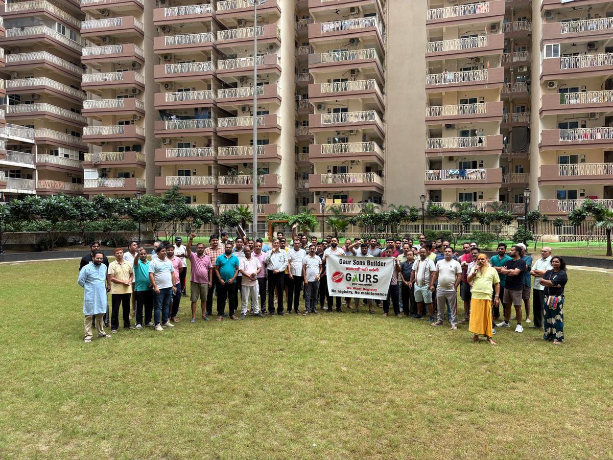 Gyanchandpande8's tweet photo. @GC7Gaurcity @myogiadityanath @PMOIndia @gaurcity2 @Manojgaursons Yogi Ji please take cognizance of this matter. The builder is not getting the registration done and new projects are being launched one after the other. Until the registration of the old flats is done, new projects should be stopped.

This is a humble request to you. https://t.co/UK1KQIanfm