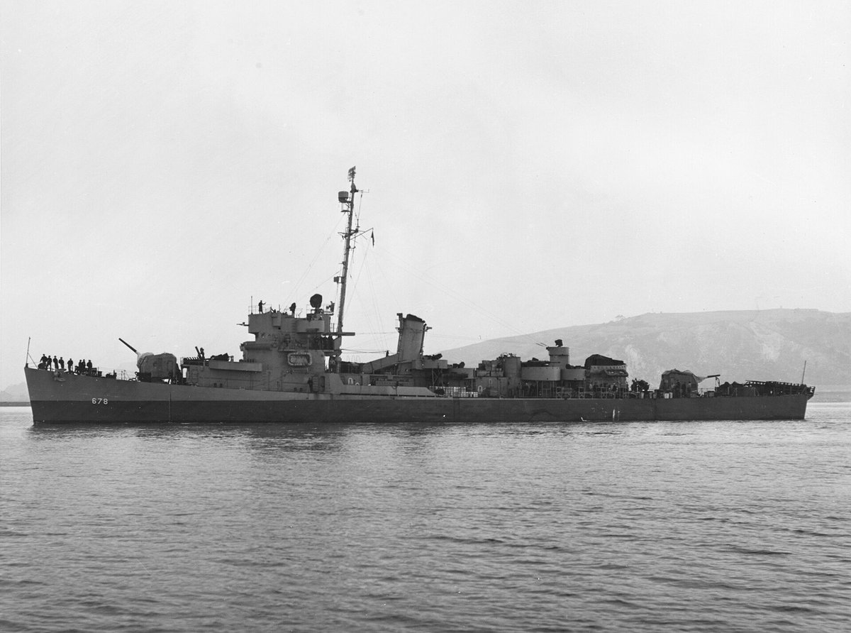 El 31 de agosto de 1943 entró en servicio el destructor de escolta USS Harmon. Este fue el primer buque nombrado en honor a un afroamericano que valientemente ofrendó su vida durante la Batalla del Guadalcanal.