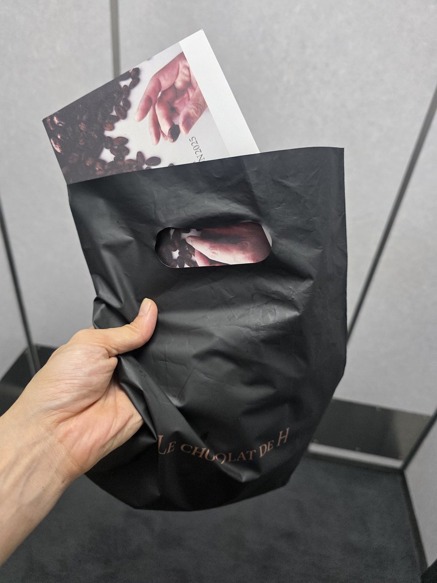 本日美マージュ撮影会
満枠にしてくれたカメラマンの皆様
ありがとうございます！！

いつものごとく、バタバタで自撮りをする暇がなかったので
皆様のデータが頼りです！

お待ちしてまーーす！