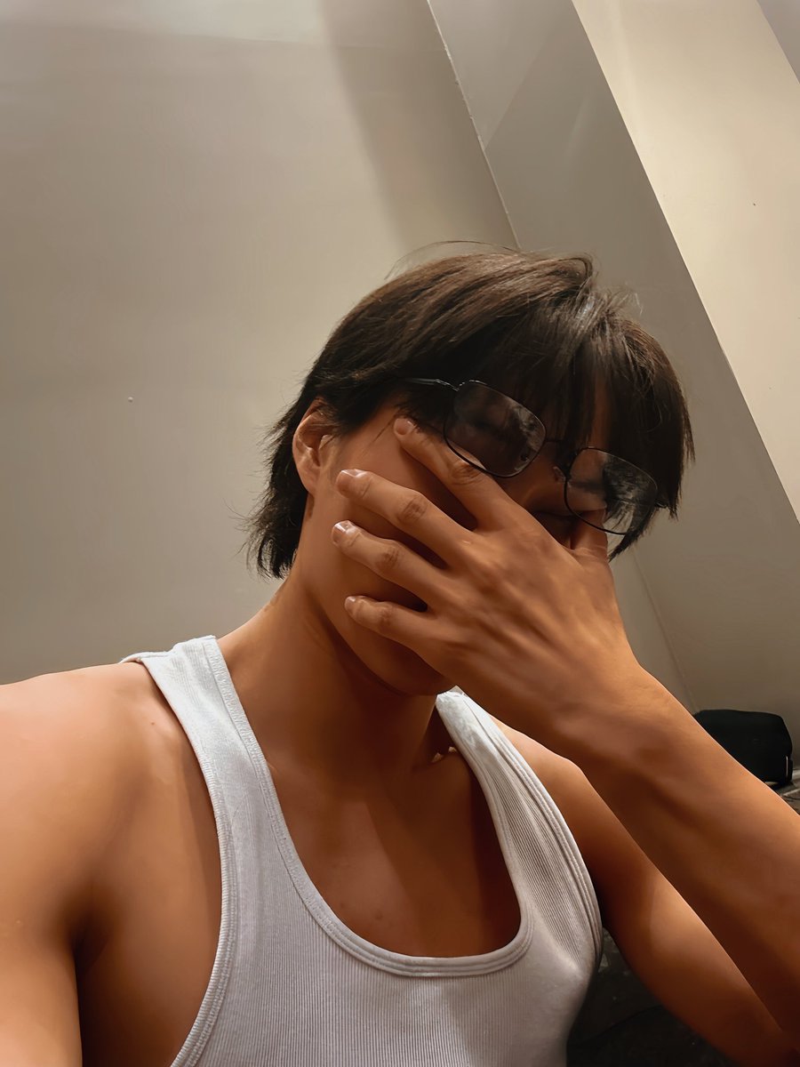 나 오늘 넘 심심해 🫥🫩🤎
#카이버블 #카이