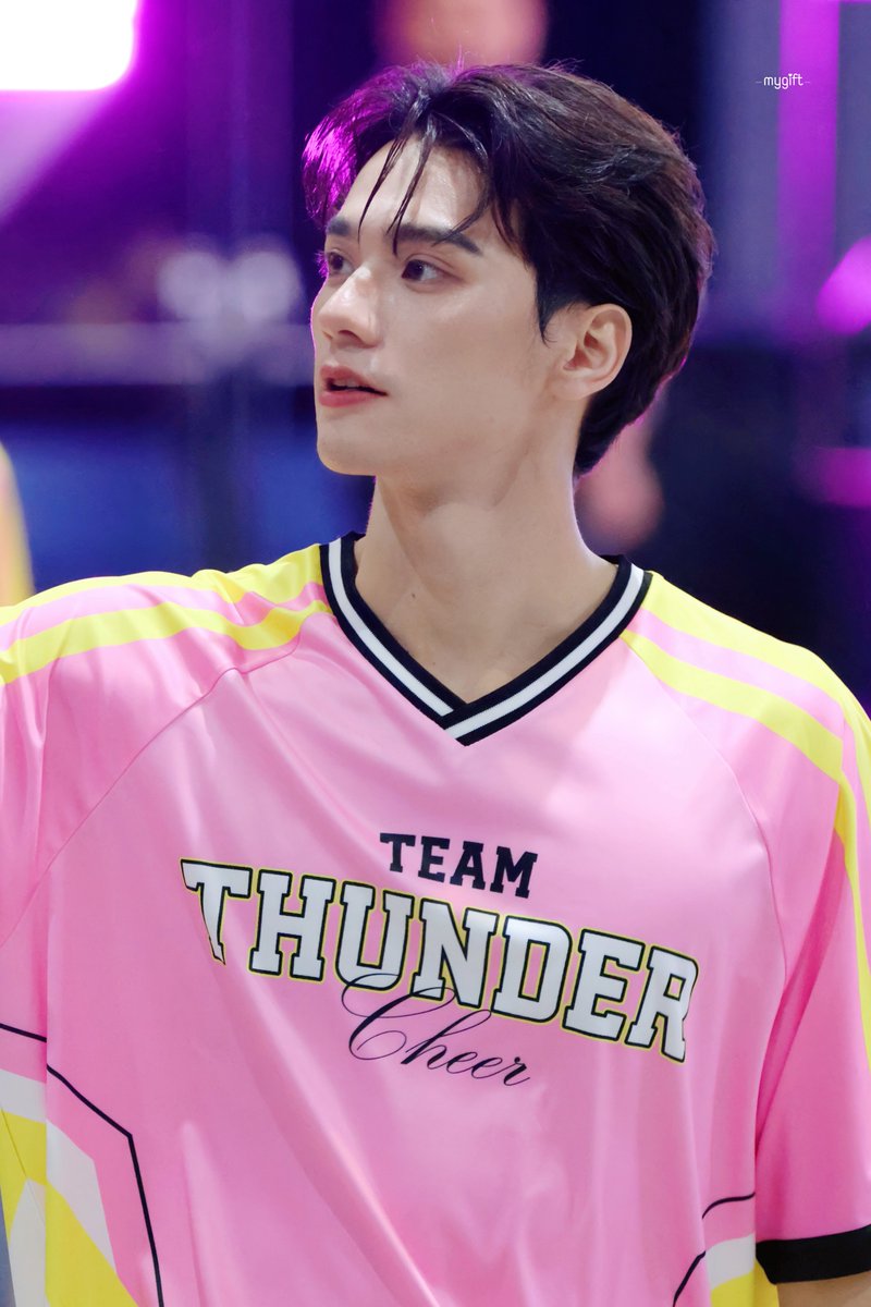 เกินคำว่าหล่อไปมากกกก 🤭

KNP DMD SPORTDAY 
<a href="/harit_keng/">Harit_keng (DuckMan 🦆)</a>   #KengHarit  
#DMDSPORTDAY2025
🏅30082025