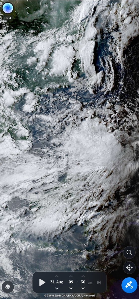 TC_IntlNews's tweet image. Source: Zoom earth for Satellite imagery | Nasaan ang Pilipinas? Ang Pilipinas ay natatakpan ng malalaking ulap at mula sa low pressure area ay 95W at ang Patak ng ulan sa Pilipinas ay posibleng o Malamang Please follow PAGASA or your Local Government Agency #typhoon #bagyo
