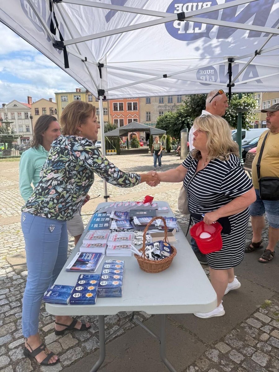 🤝 Politika není jen o debatách ve Sněmovně. Je hlavně o tom, co člověk slyší přímo od lidí na náměstích, trzích a ulicích. Dnes jsme se znovu přesvědčili, že vás trápí stejné věci jako nás – drahota, nejistota a chaos, který tato vláda přinesla.

My v ANO říkáme jasně: chceme