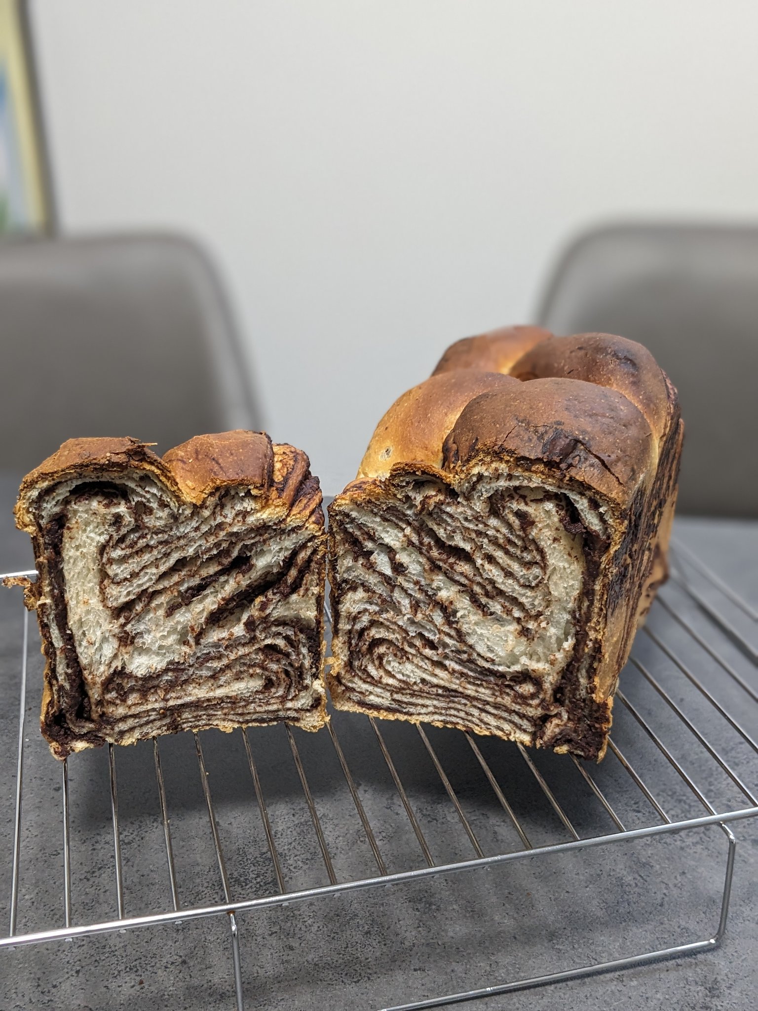 チョコパン❤️ ぐるぐる焼きチョコパン（スクエアver） by たけとりかぐや