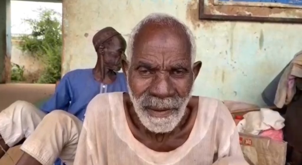 This is uncle suliman who hasn’t eaten any proper meal for more than three months,
He suffers from severe malnutrition to the point he start to lose his voice and his sight 
Your donations helped him to eat proper meal and stay in a better environment 

paypal.com/donate/?hosted…