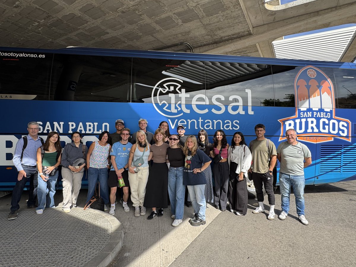 Centro Internacional del Español | UBU (@incourses_ubu) on Twitter photo Una vez más nuestros familia de <a href="/WesternMichU/">Western Michigan University</a> ha llegado a Madrid. ¡Qué alegría recibirlos ! ¡Bienvenidos a <a href="/UBUEstudiantes/">Universidad Burgos</a> ! Una vez más nuestros familia de <a href="/WesternMichU/">Western Michigan University</a> ha llegado a Madrid. ¡Qué alegría recibirlos ! ¡Bienvenidos a <a href="/UBUEstudiantes/">Universidad Burgos</a> !